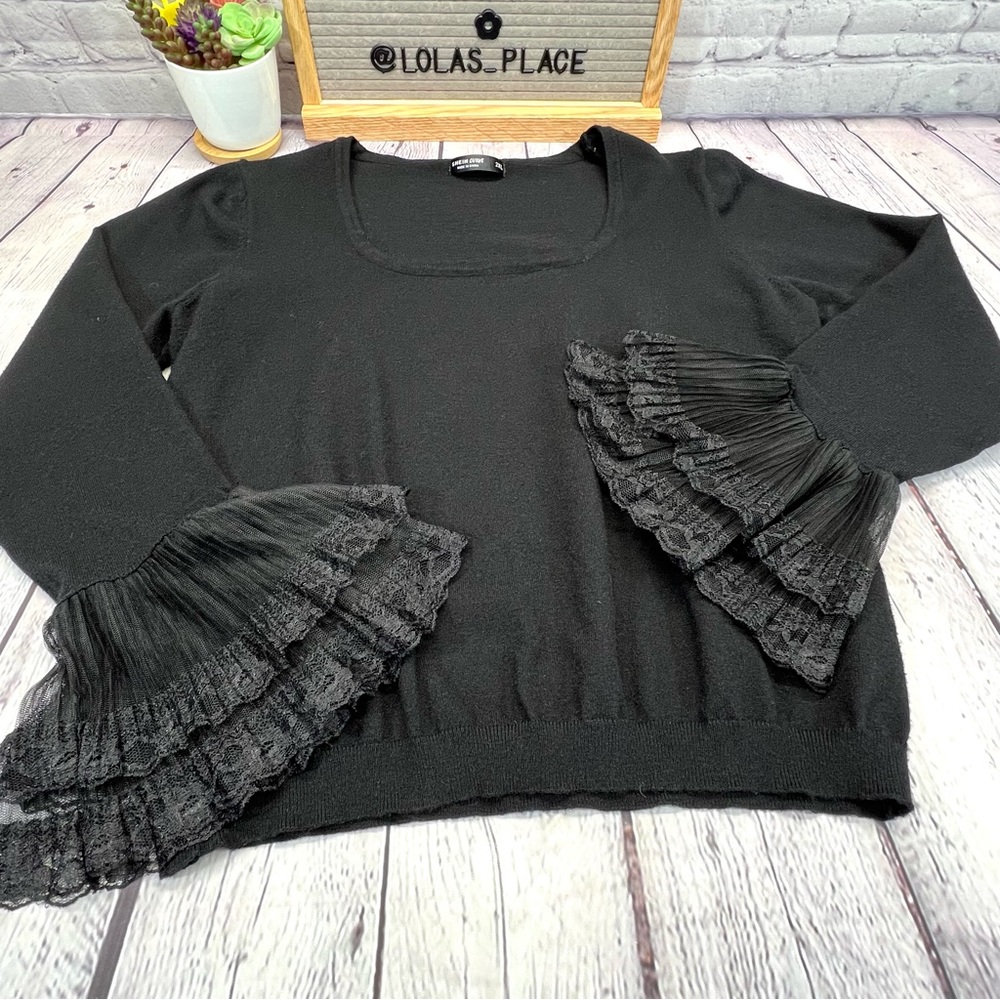 SHEIN  Scoop Neck Long Sleeve Lace Cuff Sweater